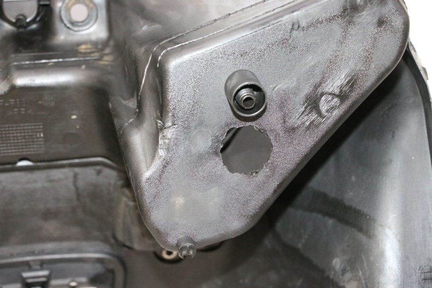 photo de TABLIER INTERIEUR YAMAHA X-MAX XMAX 125 (2010 - 2013) - Pièce contrôlée