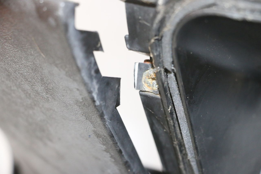 photo de TABLIER INTERIEUR YAMAHA X-MAX XMAX 250 (2006 - 2009) - Zoom état d’usage