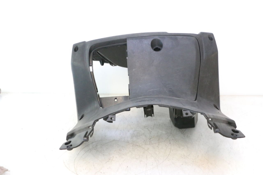 photo de TABLIER INTERIEUR YAMAHA XMAX X-MAX 125 (2006 - 2009) - Détails caractéristiques