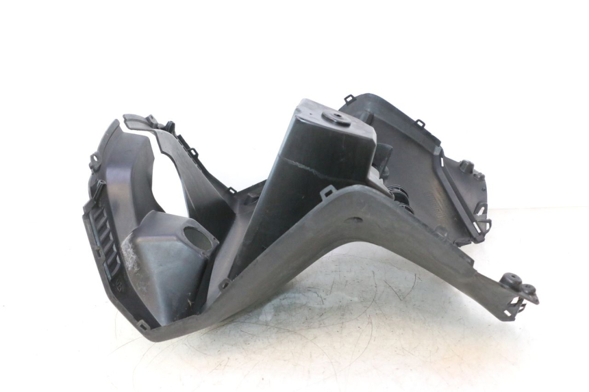 photo de TABLIER INTERIEUR YAMAHA XMAX X-MAX 125 (2006 - 2009) - État de surface
