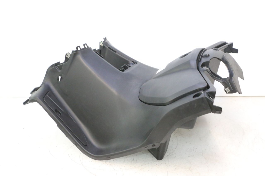 photo de TABLIER INTERIEUR YAMAHA X-MAX XMAX 125 (2010 - 2013) - Points de fixation
