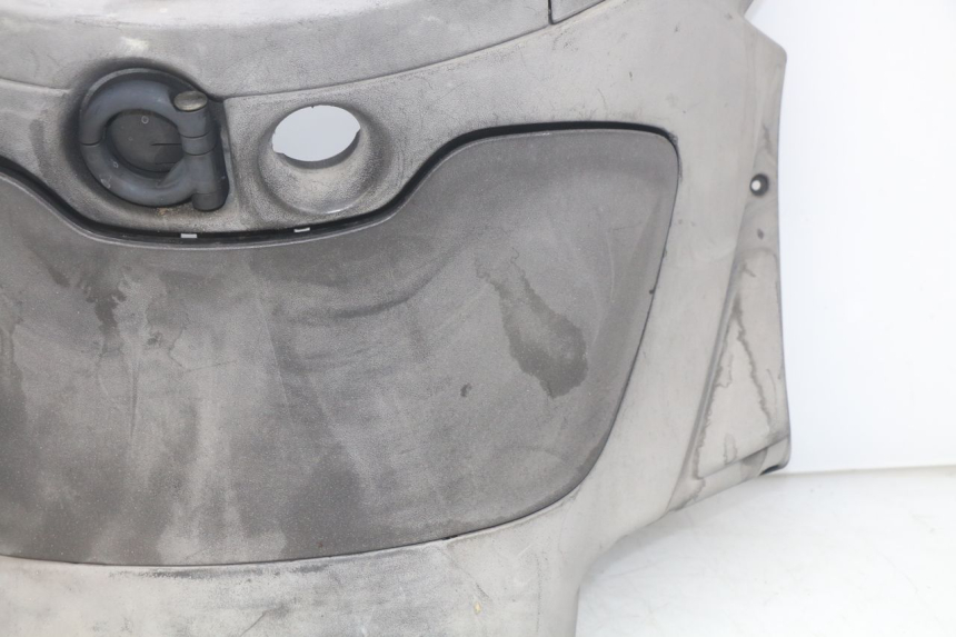 photo de TABLIER INTERIEUR PIAGGIO X9 EVOLUTION 250 (2003 - 2007) - Détails caractéristiques