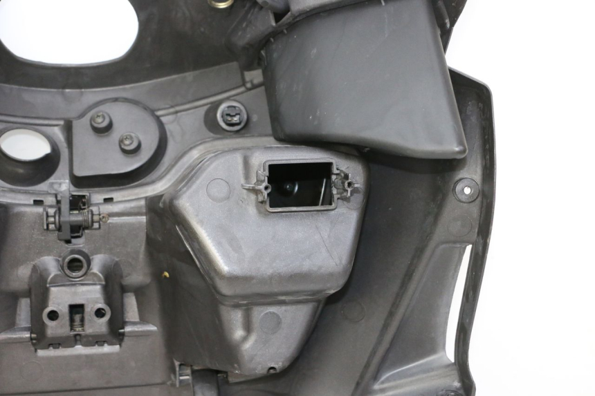 photo de TABLIER INTERIEUR PIAGGIO X9 EVOLUTION 125 (2003 - 2007) - Marquages et références