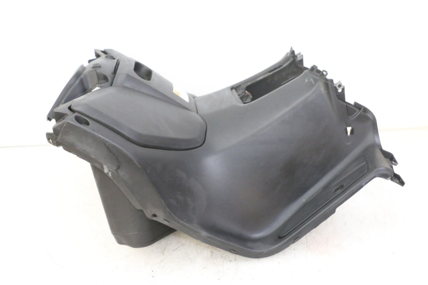 photo de TABLIER INTERIEUR YAMAHA X-MAX XMAX ABS 250 (2010 - 2014) - Vue rapprochée
