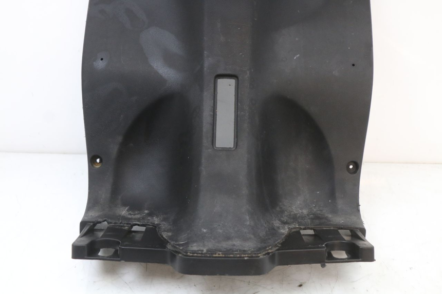 photo de TABLIER INTERIEUR YAMAHA YE ZEST 50 (1992 - 1998) - Gros plan technique