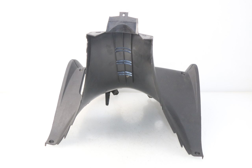 photo de TABLIER INTERIEUR YAMAHA YP MAJESTY 125 (2007 - 2010) - Zoom état d’usage