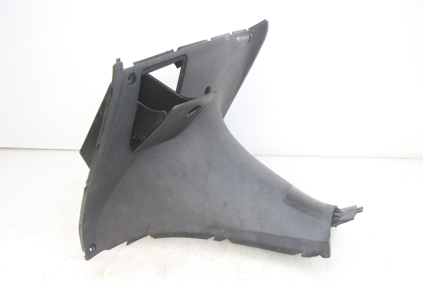 photo de TABLIER INTERIEUR YAMAHA YP MAJESTY 125 (1998 - 2001) - Autre angle de vue
