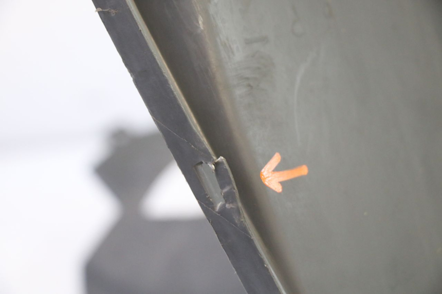 photo de TABLIER INTERIEUR YAMAHA YP MAJESTY 125 (2002 - 2006) - Pièce contrôlée