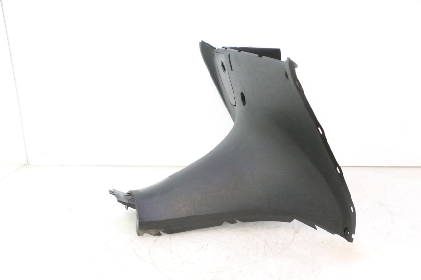 photo de TABLIER INTERIEUR YAMAHA YP MAJESTY 125 (2002 - 2006) - Détail de la pièce
