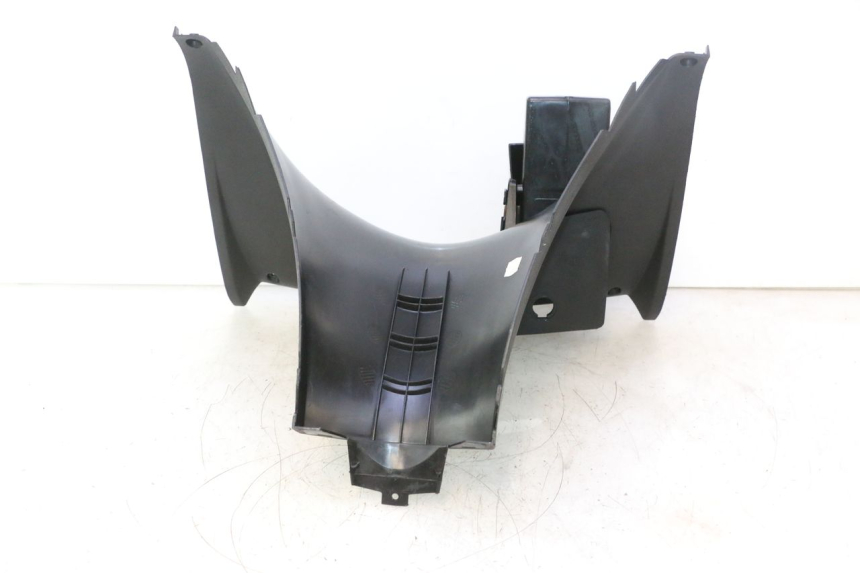 photo de TABLIER INTERIEUR YAMAHA YP MAJESTY 125 (2002 - 2006) - Points de fixation