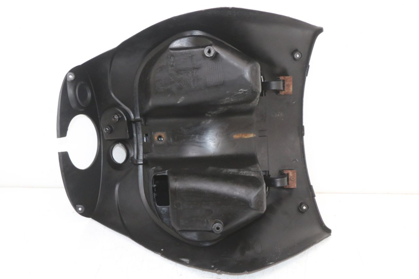 photo de TABLIER INTERIEUR PIAGGIO ZIP 4T 50 (2018 - 2020) - Points de fixation