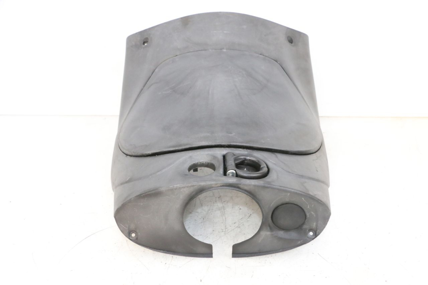 photo de TABLIER INTERIEUR PIAGGIO ZIP 4T 50 (2018 - 2020) - Vue rapprochée