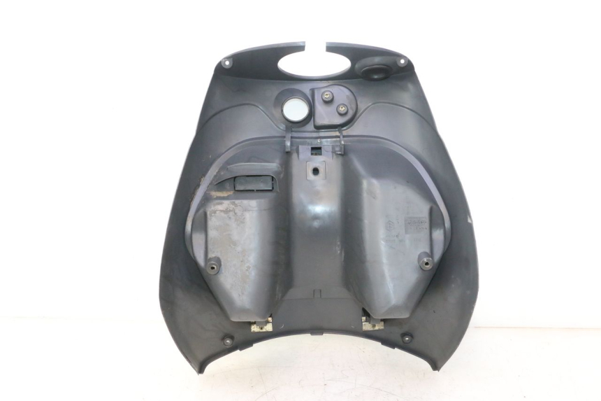 photo de TABLIER INTERIEUR PIAGGIO ZIP 4T 50 (2006 - 2017) - Vue d’ensemble