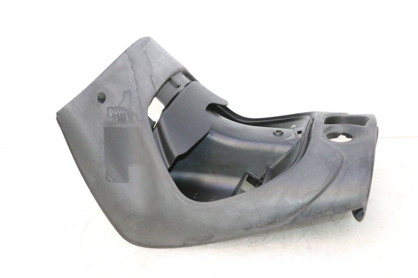 photo de TABLIER INTERIEUR PIAGGIO ZIP IGET 4T 50 (2021 - 2023) - Points de fixation