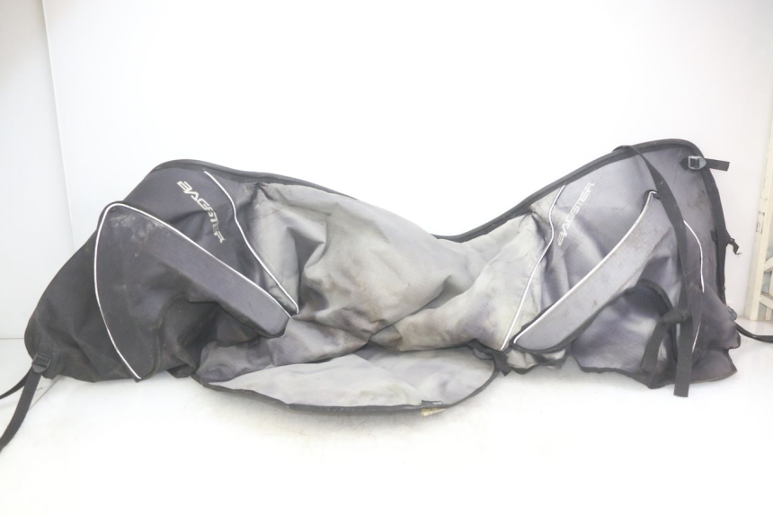 photo de TABLIER PROTECTION SUZUKI BURGMAN 650 (2002 - 2004) - Détail de la pièce