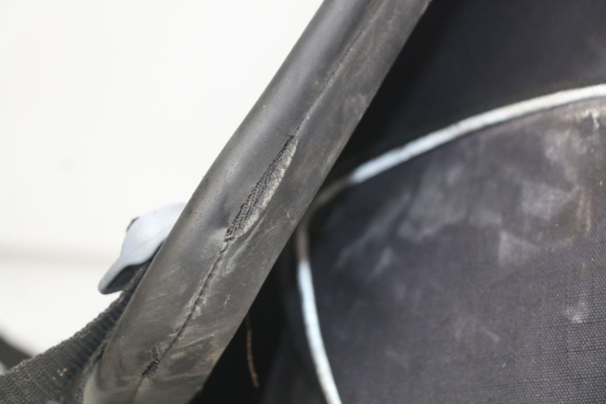 photo de TABLIER PROTECTION SUZUKI BURGMAN 650 (2002 - 2004) - Détails caractéristiques