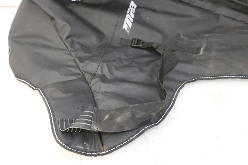 photo de TABLIER PROTECTION PIAGGIO MP3 HPE 310 (2024 - 2025) - Détails caractéristiques