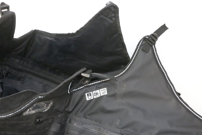 photo de TABLIER PROTECTION PIAGGIO MP3 HPE 310 (2024 - 2025) - Photo complémentaire