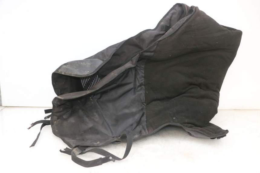 photo de TABLIER PROTECTION PIAGGIO XEVO - X EVO 125 (2007 - 2017) - Vue rapprochée