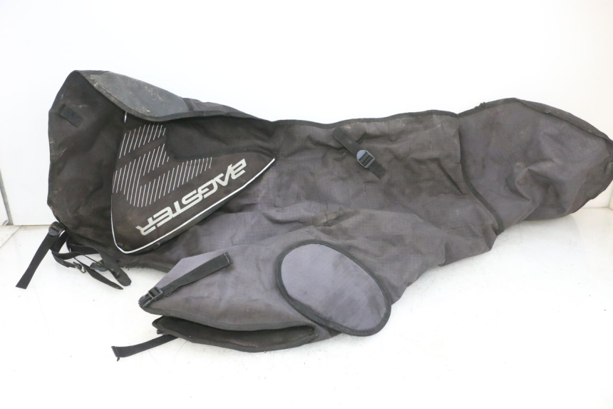 photo de TABLIER PROTECTION PIAGGIO XEVO - X EVO 125 (2007 - 2017) - Zoom qualité