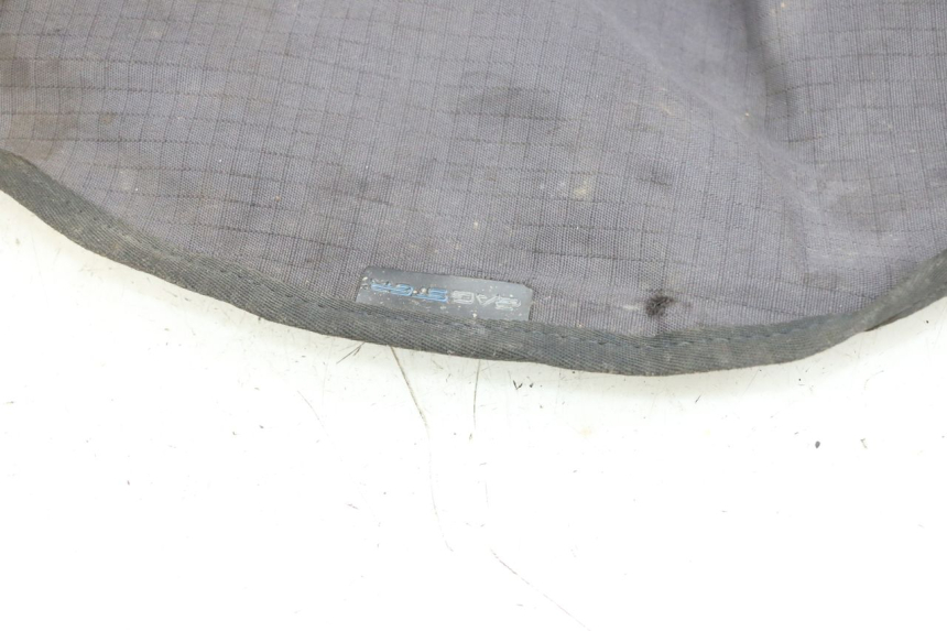 photo de TABLIER PROTECTION PIAGGIO XEVO - X EVO 125 (2007 - 2017) - Gros plan technique