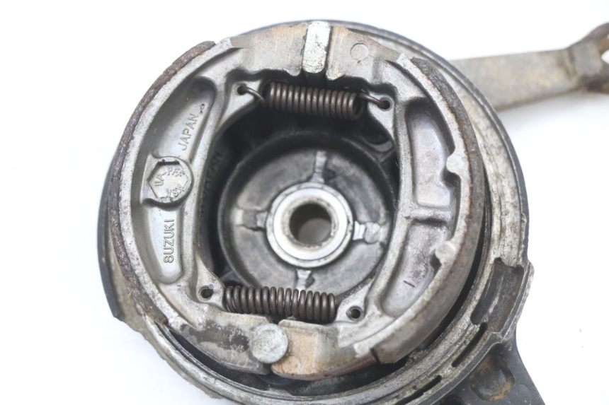 photo de TAMBOUR ARRIERE SUZUKI TS X 80 (1984 - 1988) - Gros plan technique