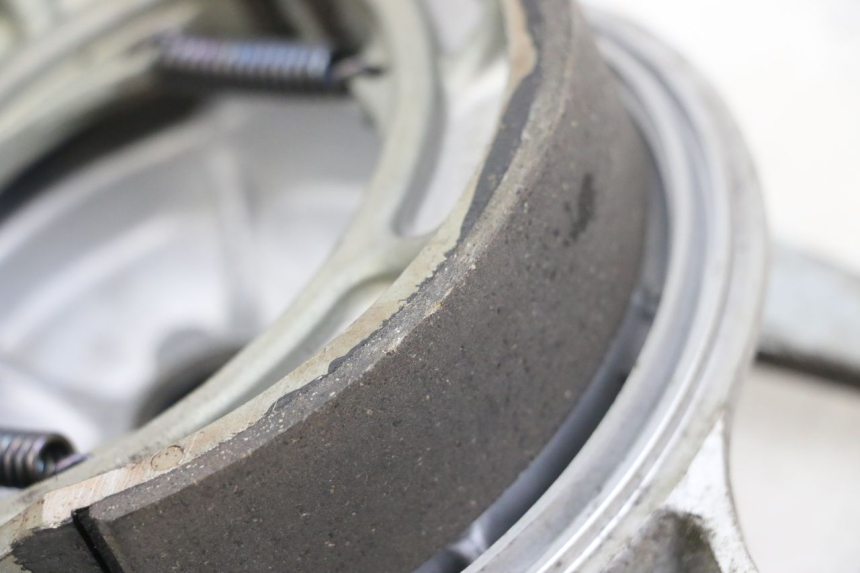 photo de TAMBOUR ARRIERE SUZUKI VL INTRUDER 125 (2004 - 2007) - Zoom état d’usage