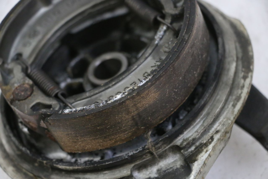 photo de TAMBOUR ARRIERE YAMAHA SR 125 (1982 - 2003) - Autre angle de vue