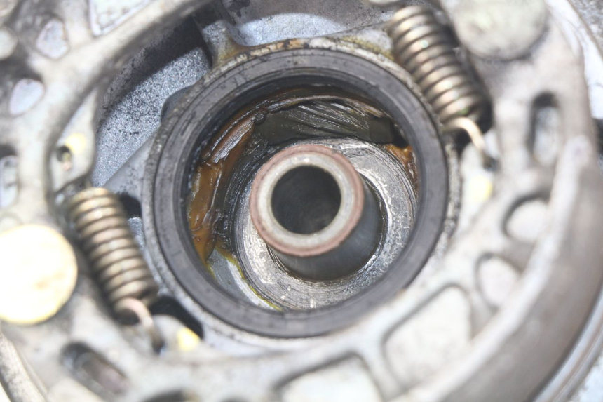 photo de TAMBOUR AVANT PEUGEOT LUDIX 50 (2005 - 2007) - Autre angle de vue