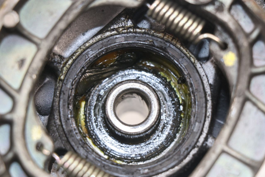 photo de TAMBOUR AVANT PEUGEOT LUDIX ONE 50 (2004 - 2006) - Zoom état d’usage