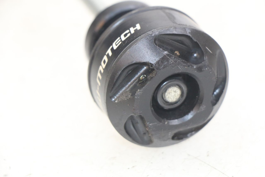 photo de TAMPON MOTEUR HONDA CB R 1000 (2018 - 2023) - Zoom état d’usage