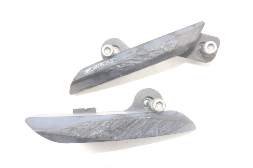 photo de TAMPON MOTEUR SUZUKI GSR 750 (2011 - 2017) - Détail de la pièce