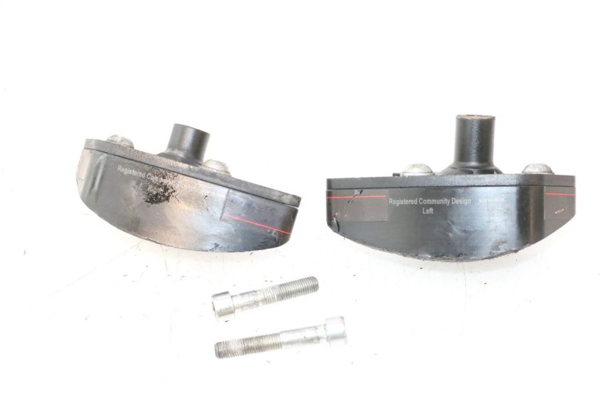 photo de TAMPON MOTEUR SUZUKI GSR 600 (2005 - 2012) - Zoom état d’usage