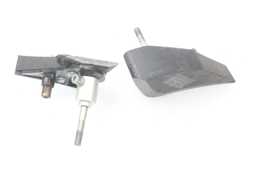 photo de TAMPON MOTEUR SUZUKI GSX-R GSXR K16 1000 (2012 - 2016) - Détail de la pièce