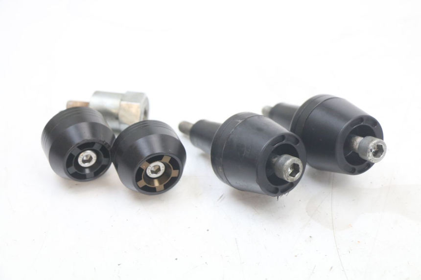 photo de TAMPON MOTEUR YAMAHA FZ1 FAZER 1000 (2007 - 2009) - Détail de la pièce