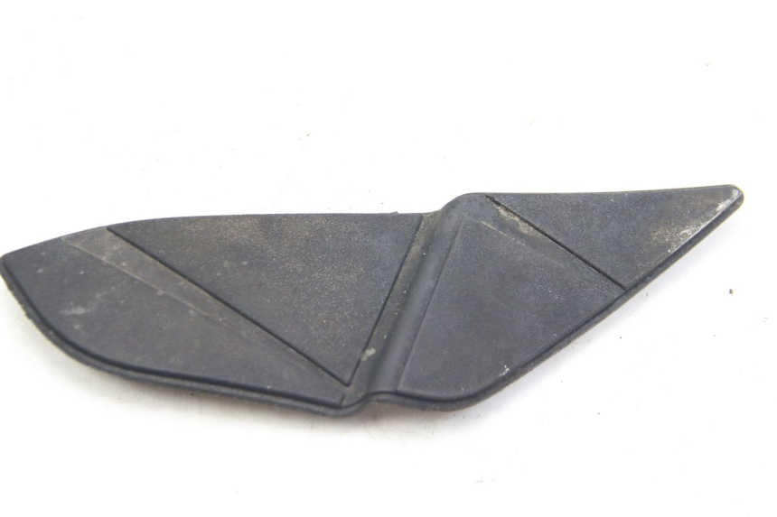 photo de TAPIS MARCHE PIED APRILIA ATLANTIC 500 (2002 - 2003) - Détail de la pièce