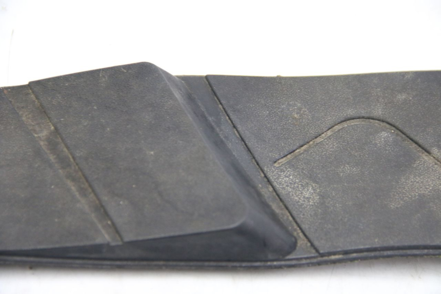 photo de TAPIS MARCHE PIED APRILIA ATLANTIC 500 (2002 - 2003) - Angle alternatif