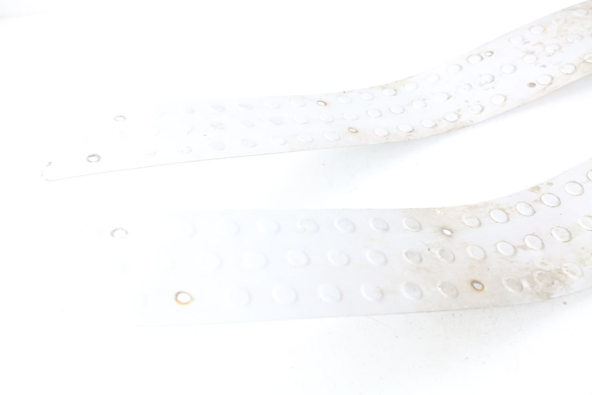 photo de TAPIS MARCHE PIED JONWAY AZTRAL 125 (2008 - 2017) - Autre angle de vue