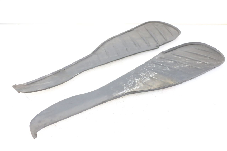 photo de TAPIS MARCHE PIED BMW C1 125 (2000 - 2003) - Vue principale