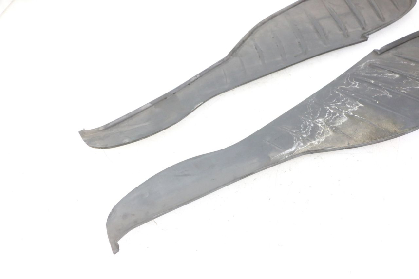 photo de TAPIS MARCHE PIED BMW C1 125 (2000 - 2003) - Vue d’ensemble