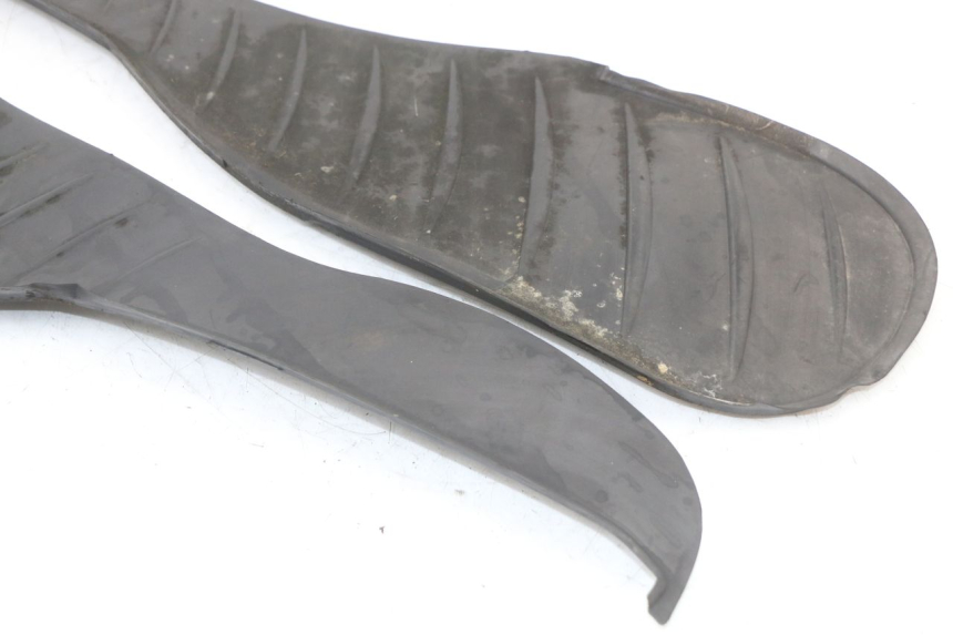 photo de TAPIS MARCHE PIED BMW C1 125 (2000 - 2003) - Autre angle de vue