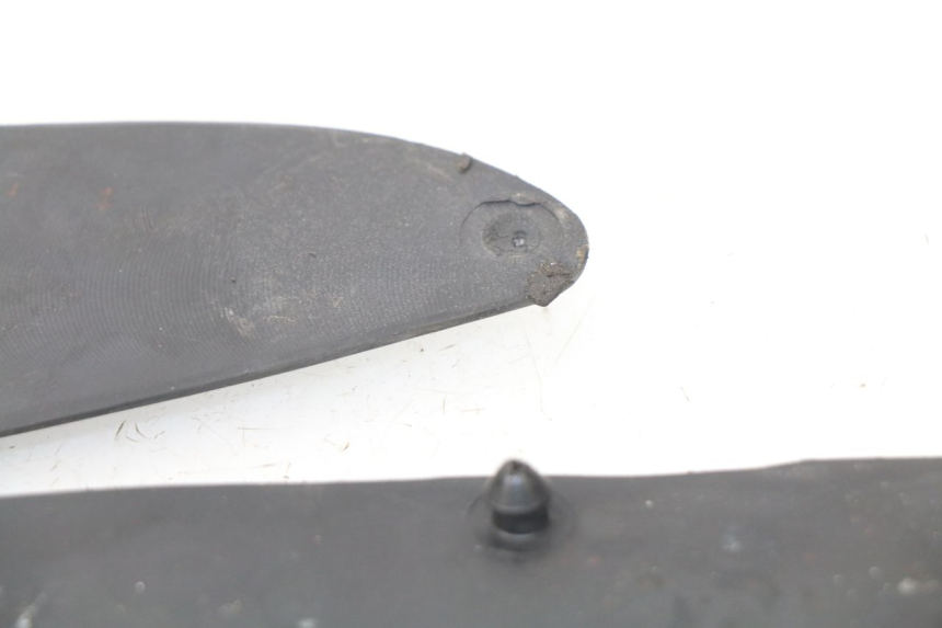 photo de TAPIS MARCHE PIED ERIDER CARGO 1 (2009 - 2018) - Zoom état d’usage