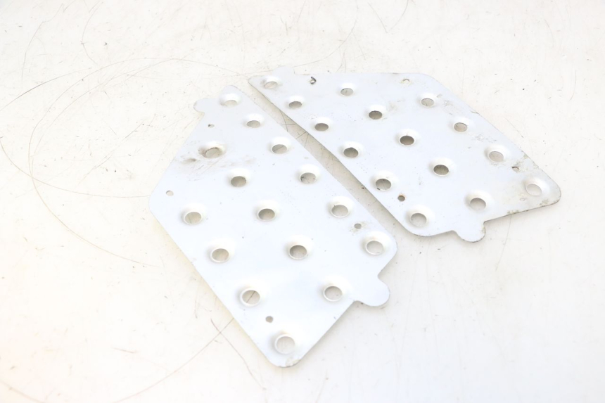 photo de TAPIS MARCHE PIED KEEWAY F-ACT NAKED 50 (2009 - 2014) - Détail de la pièce