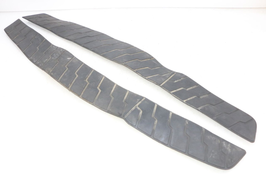 photo de TAPIS MARCHE PIED HONDA FES PANTHEON 2T 125 (1998 - 2002) - Vue principale