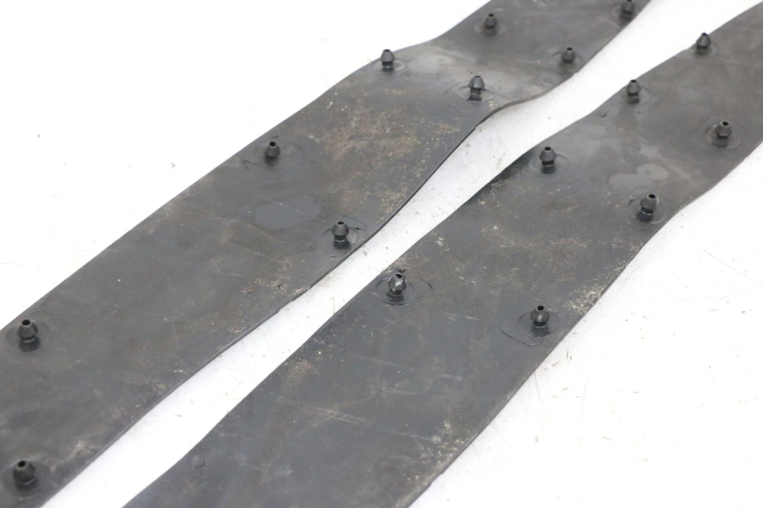 photo de TAPIS MARCHE PIED HONDA FORZA ABS 300 (2013 - 2017) - Autre angle de vue