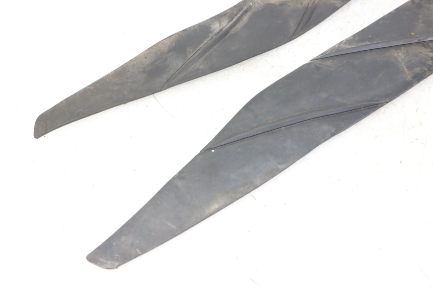 photo de TAPIS MARCHE PIED HONDA FORZA ABS 300 (2013 - 2017) - État de surface