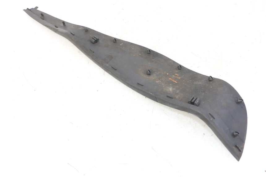 photo de TAPIS MARCHE PIED PIAGGIO IE MP3 YOURBAN 300 (2011 - 2016) - Zoom état d’usage