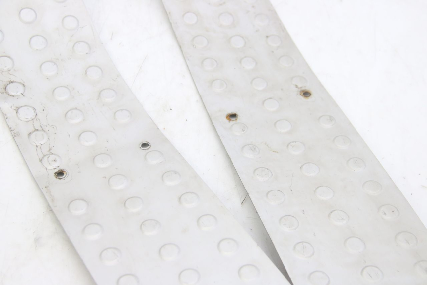 photo de TAPIS MARCHE PIED REVATTO IMPERATOR 125 (2007 - 2015) - Zoom état d’usage