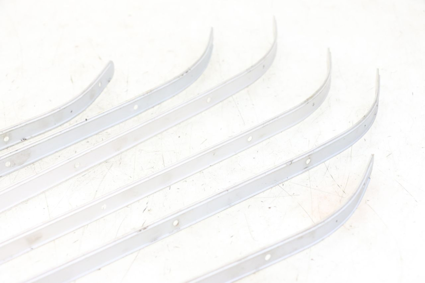 photo de TAPIS MARCHE PIED JM MOTORS VX 125 (2022 - 2025) - Détail de la pièce