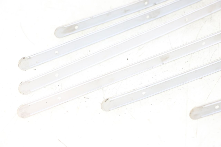 photo de TAPIS MARCHE PIED JM MOTORS VX 125 (2022 - 2025) - Zoom état d’usage